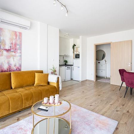 All You Need In Bp - Garage, Terraces, Aircon Budapest Luaran gambar