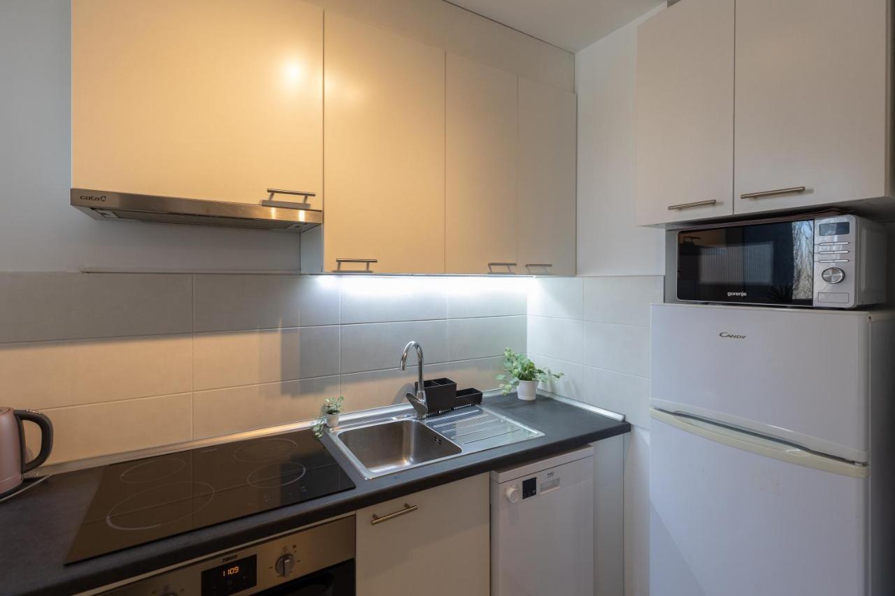 All You Need In Bp - Garage, Terraces, Aircon Budapest Luaran gambar
